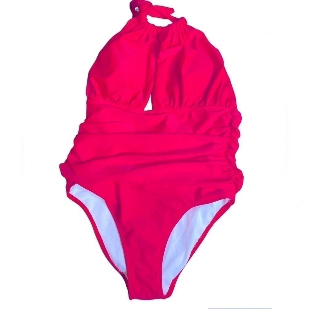 Cupshe Keep Secrets l Retro High Neck Keyhole Tummy Control Red Halter NWOT
